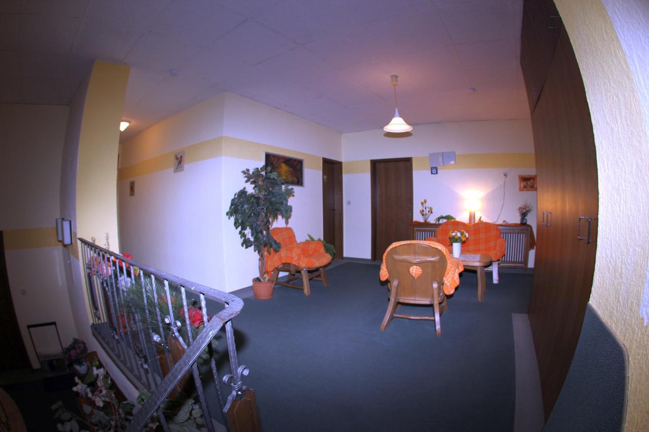 Zum Lowen Hotel Weiterstadt Exteriör bild