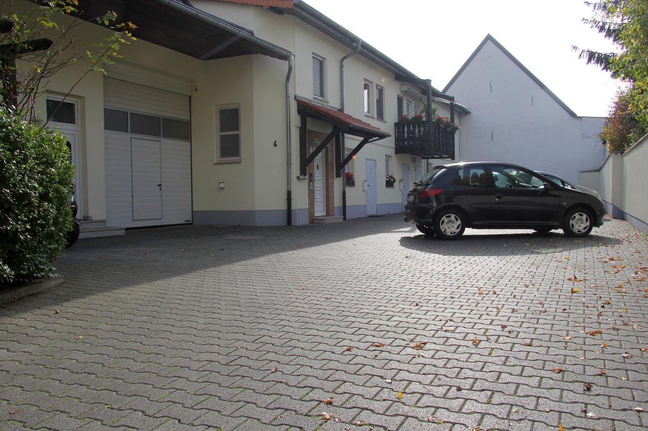 Zum Lowen Hotel Weiterstadt Exteriör bild