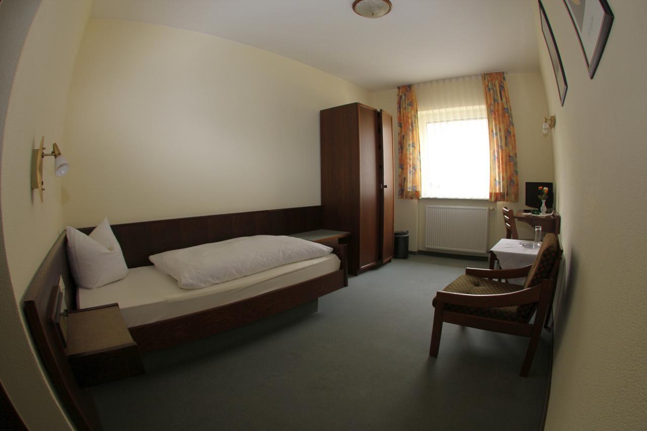 Zum Lowen Hotel Weiterstadt Exteriör bild